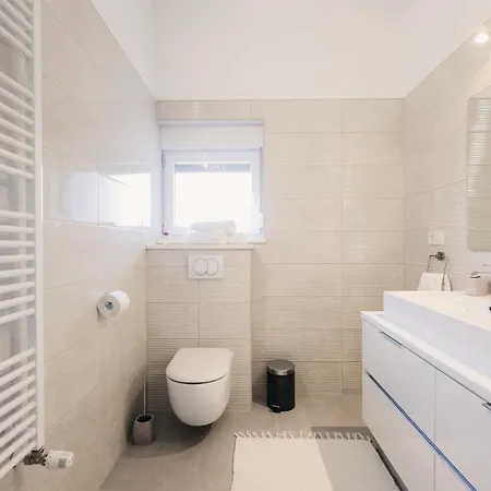 Modern M&m, Zaton Villa *