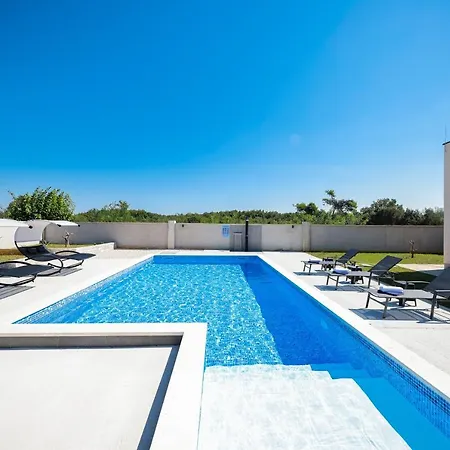 Modern M&m, Zaton * Zaton (Zadar)
