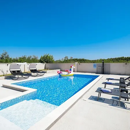 Villa Modern M&m, Zaton *