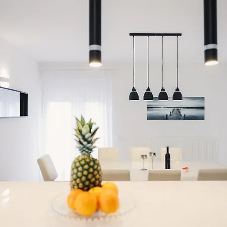Modern M&m, Zaton Villa *